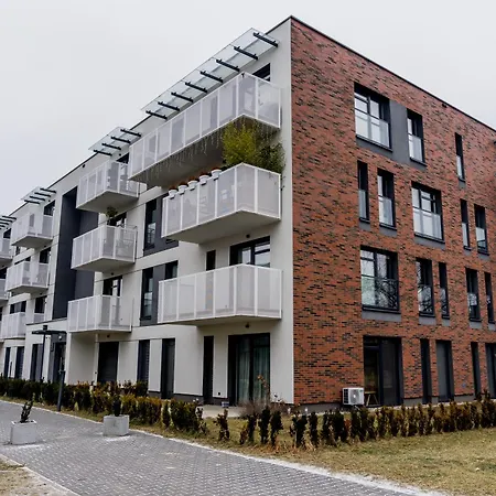 Airport Modern By Bookinghost Apartamento Poznan
