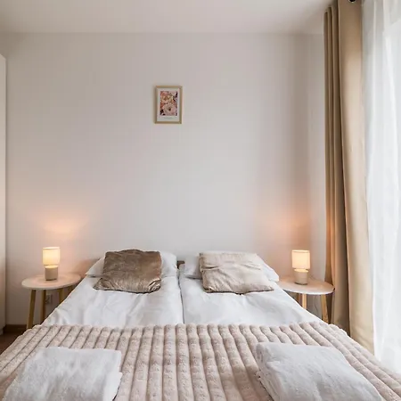 Airport Modern By Bookinghost Апартаменты *