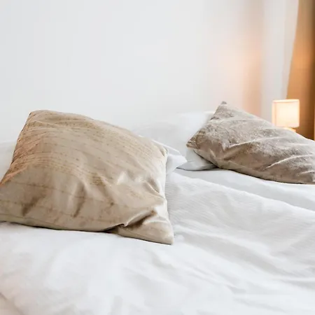 Airport Modern By Bookinghost * Познань