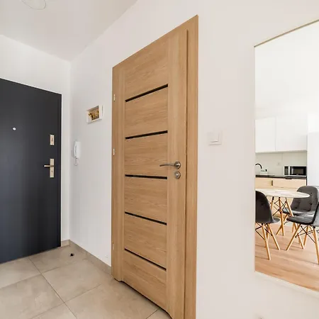 Airport Modern By Bookinghost Апартаменты *