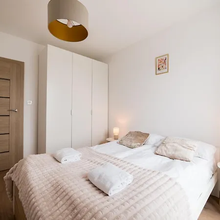 Airport Modern By Bookinghost