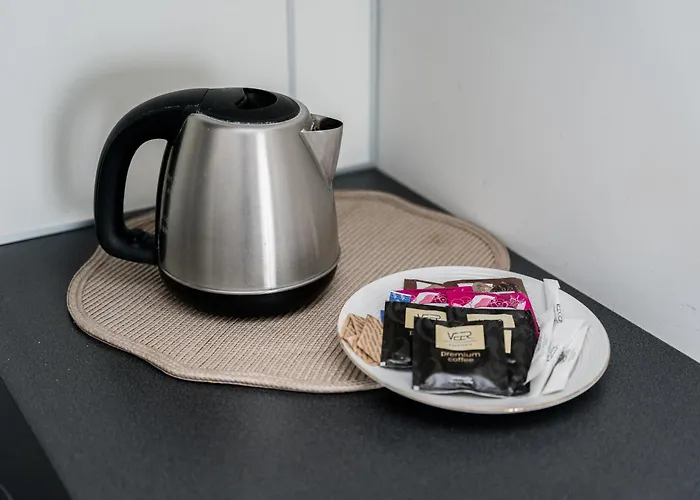 Airport Modern By Bookinghost *